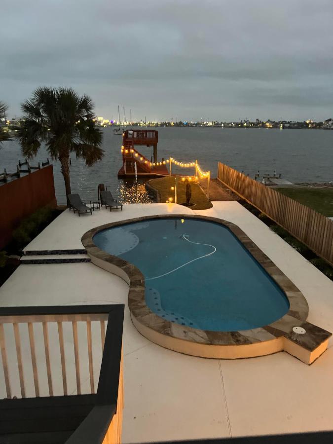 Pool Days And Dock Nights Villa Galveston Exterior photo